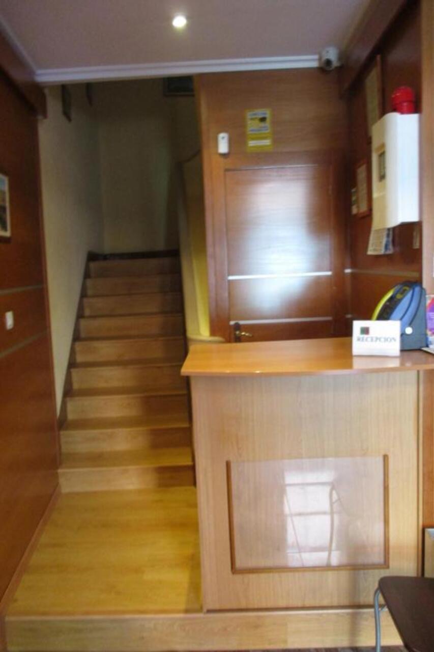Hostal Becares بالينثيا المظهر الخارجي الصورة