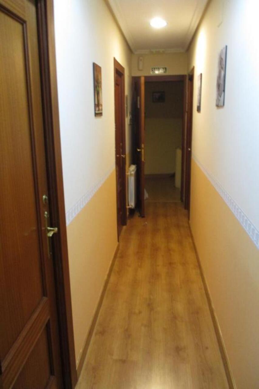 Hostal Becares بالينثيا المظهر الخارجي الصورة