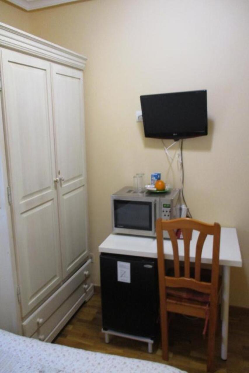 Hostal Becares بالينثيا المظهر الخارجي الصورة