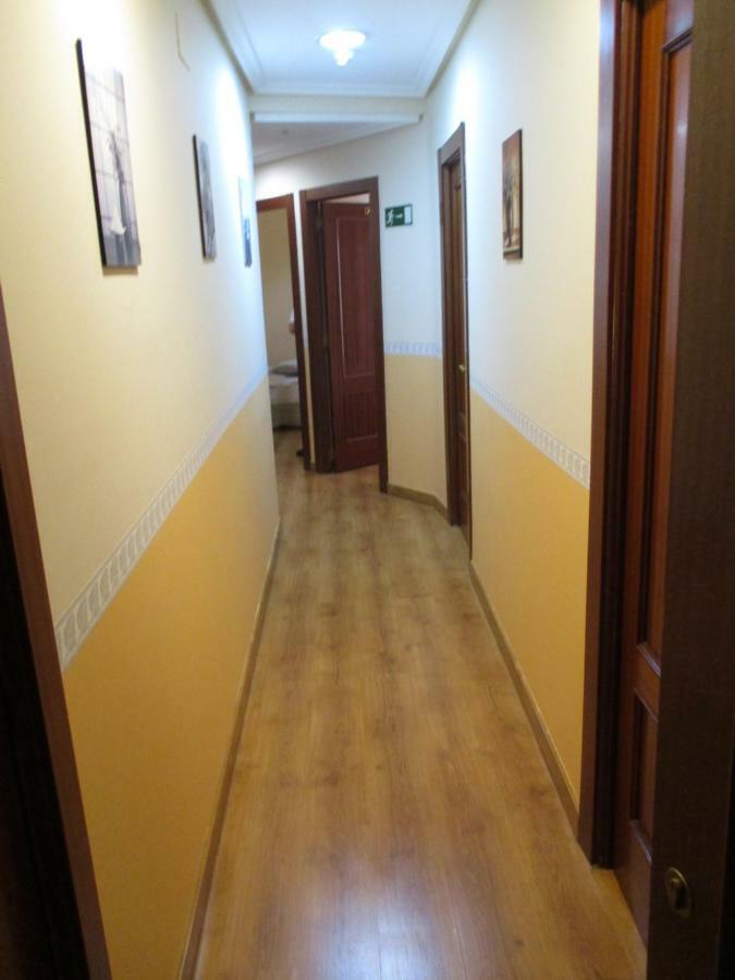 Hostal Becares بالينثيا المظهر الخارجي الصورة