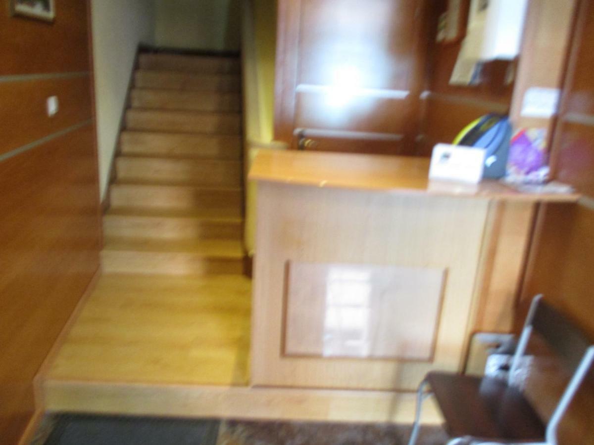 Hostal Becares بالينثيا المظهر الخارجي الصورة