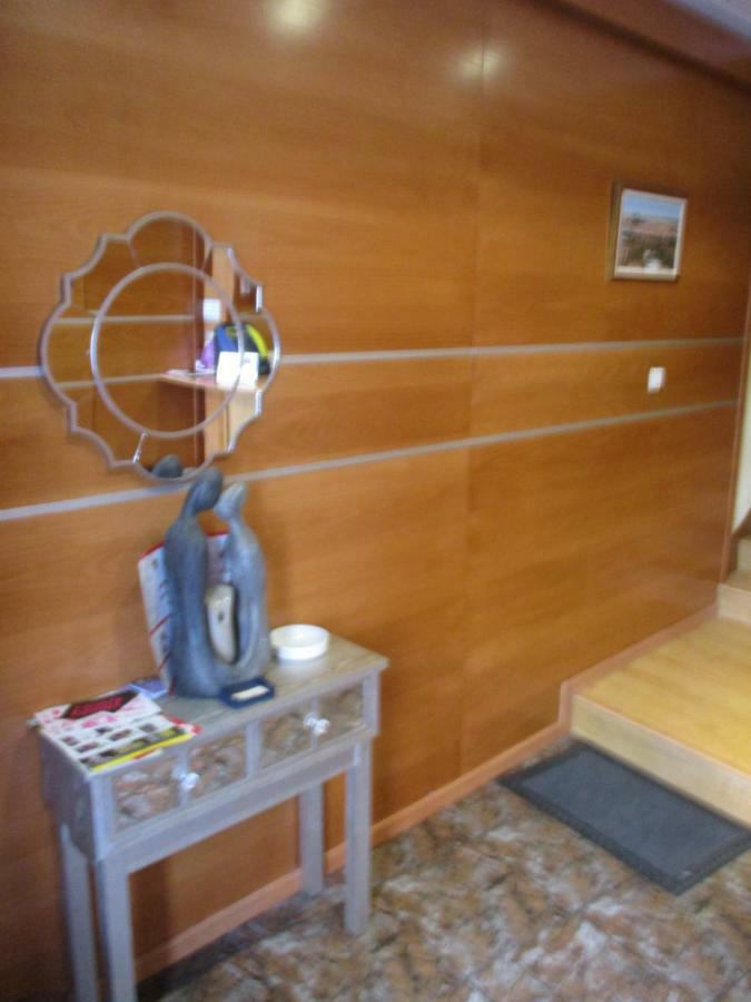 Hostal Becares بالينثيا المظهر الخارجي الصورة
