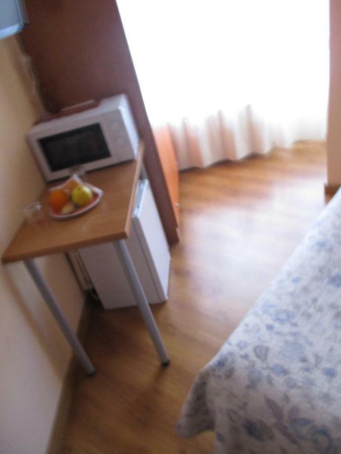Hostal Becares بالينثيا المظهر الخارجي الصورة